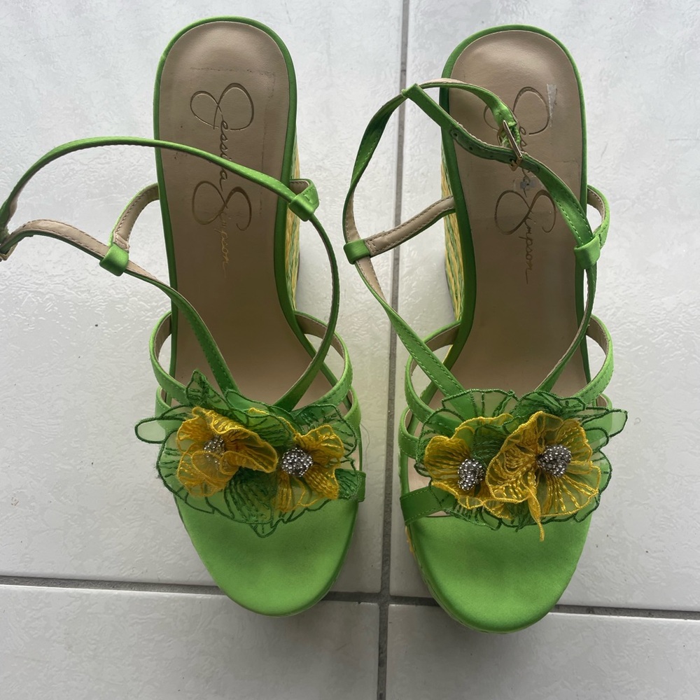 Brand new Jessica Simpson beautiful platform shoes.